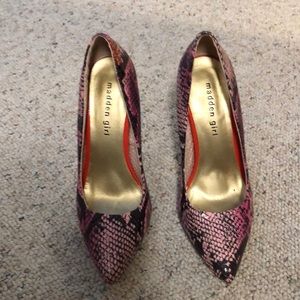 Madden girl pumps